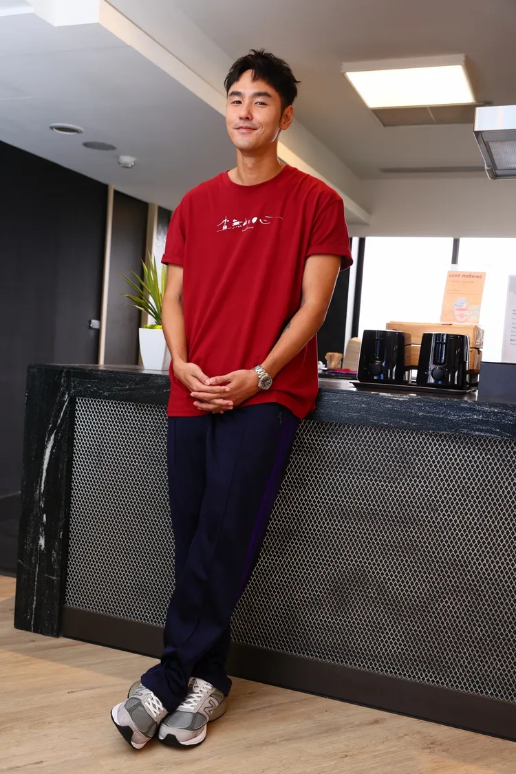 自信和遊刃有餘。