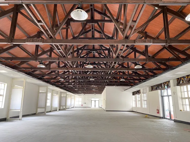 大武營歷史建築園區第一期修復工程傘具修護工廠將於年底完工。縣府提供