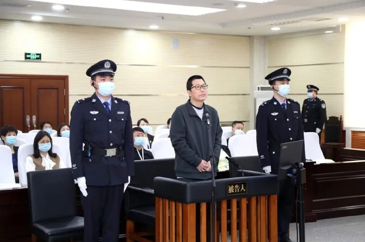 趙偉國出庭。翻攝微博