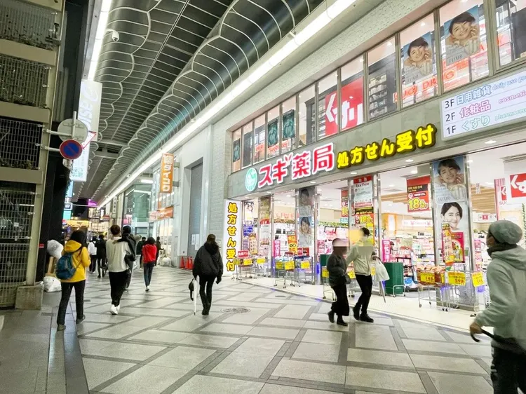 日本商店街景。資料照