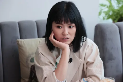 吓破胆专访|金曲歌后「阴阳眼」连续一个月见鬼陪等电梯 被勒脖子:以为我会死掉