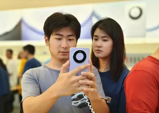 他大讚Mate 60 Pro「我用過最好手機」　甩蘋果好幾條街