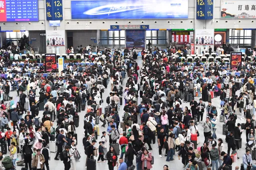 香港迎中秋加國慶連休8天　預期百萬陸客到訪