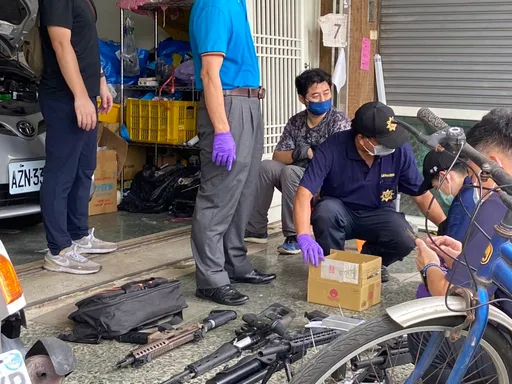 嘉義遶境爆炸釀28傷!主嫌落網 檢警搜出長槍、化料依殺人未遂羈押