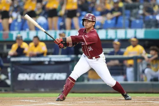 樂天桃猿拿下關鍵勝利！廖健富第22轟炸裂　今再勝季後賽門票到手