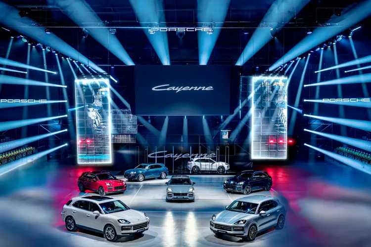 今年1月至9月間，保時捷Cayenne在台灣交車 1410輛、佔整體銷售量的35%，再度成為國內最受歡迎的保時捷車型。原廠照片