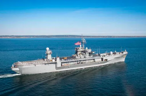 兩個航母打擊群還不夠 美軍增派第6艦隊指揮艦赴地中海