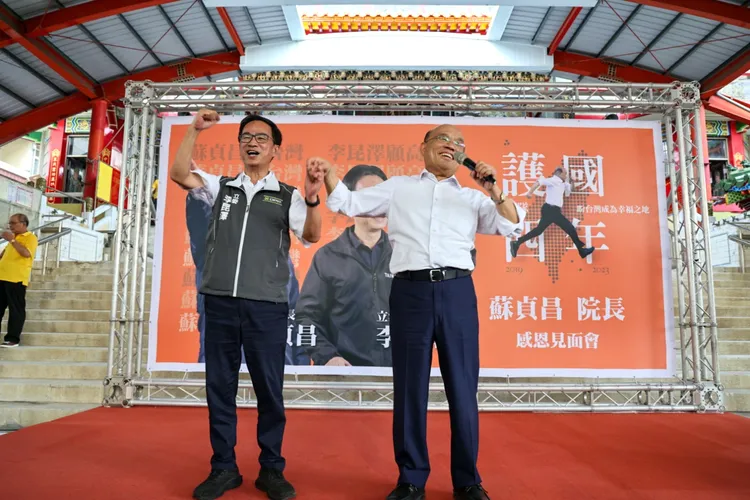 蘇貞昌肯定李昆澤多年來為高雄爭取鐵路下化、高雄捷運黃線、國道7號。李昆澤服務處提供