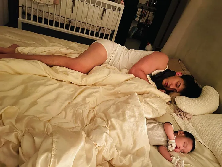 41歲女星許維恩與男星王家梁在2021年結婚，今年6月宣布產下寶貝千金「忒忒」。翻攝《sharon701111》的IG