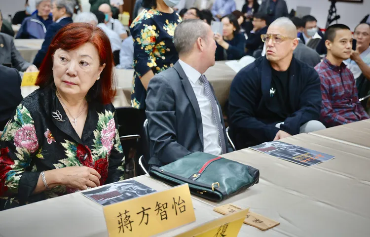 蔣家家屬蔣方智怡、蔣友柏、蔣友青等人今天均出席《蔣中正日記（1948-1954）》新書發表暨座談會。林林攝