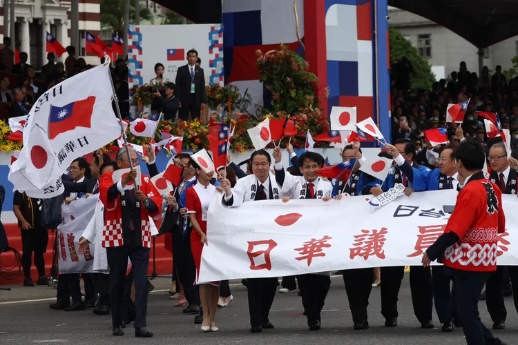 日本國會日華懇議員團遊行祝賀我國慶。彭欣偉攝