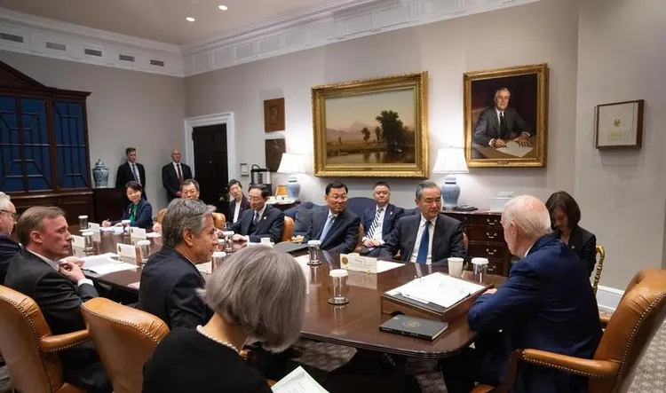 中國發布拜登與王毅會談的照片。新華社