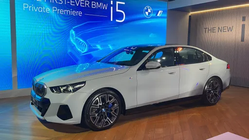 BMW i5純電豪華房車正式抵台　雙車型預售價329萬元起