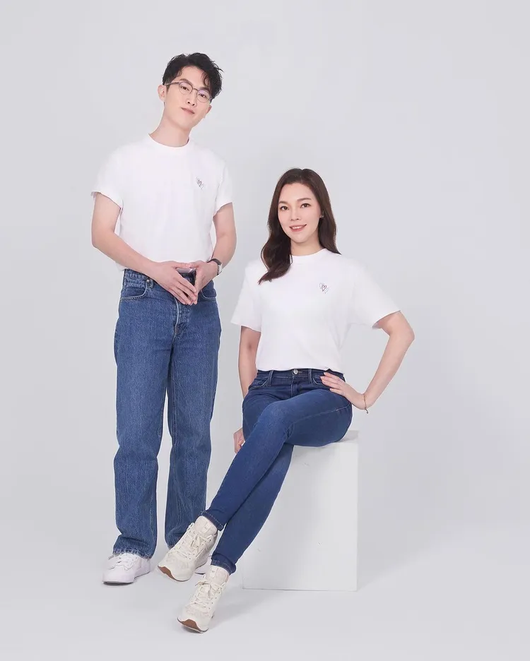 曾馨瑩（右）與實踐大學服裝設計師吳日云老師舉辦陽光手作工坊。永齡基金會提供