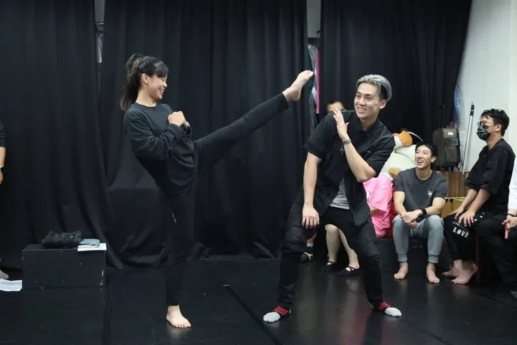 寶弟（右）和胡子萱對打。攝影中心攝