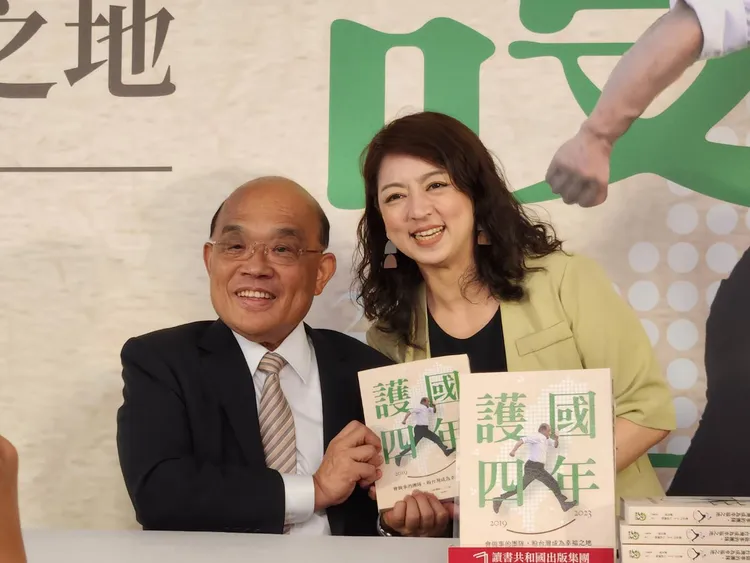 蘇貞昌新書見面簽名會。施智齡攝