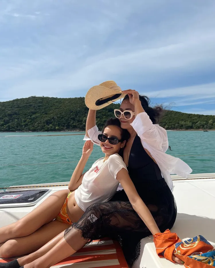 Lisa與媽媽合影。翻攝Lisa媽媽的IG