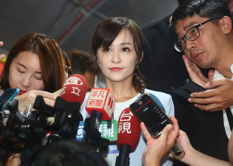 鍋辦發言人陳家頤用「龜兔賽跑」來比喻連署活動，除了夠努力，過程中不能把兔子吵醒，至於兔子是否就是侯友宜，他未證實。彭欣偉攝