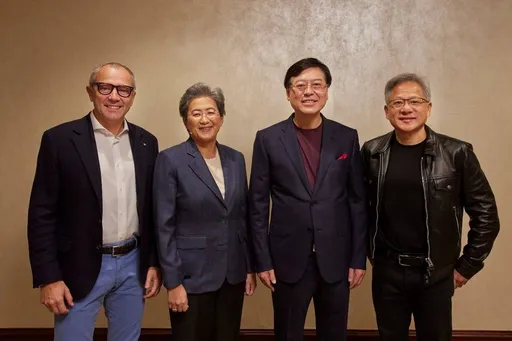 黃仁勳回美國了 「同框蘇姿丰」為這事