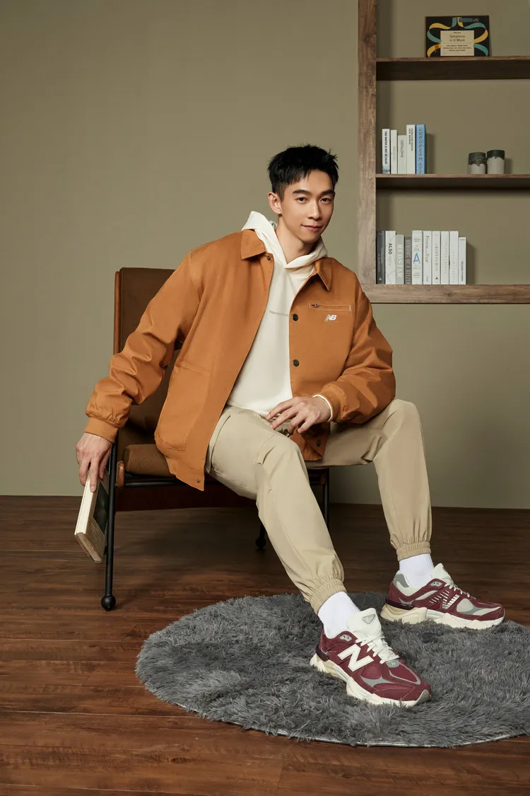 王可元演繹9060鞋款。品牌提供