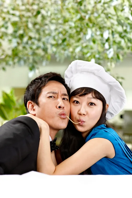 李善均（左）婚後人氣不減，當時搭檔孔孝真演《料理絕對Pasta》。翻攝MBC