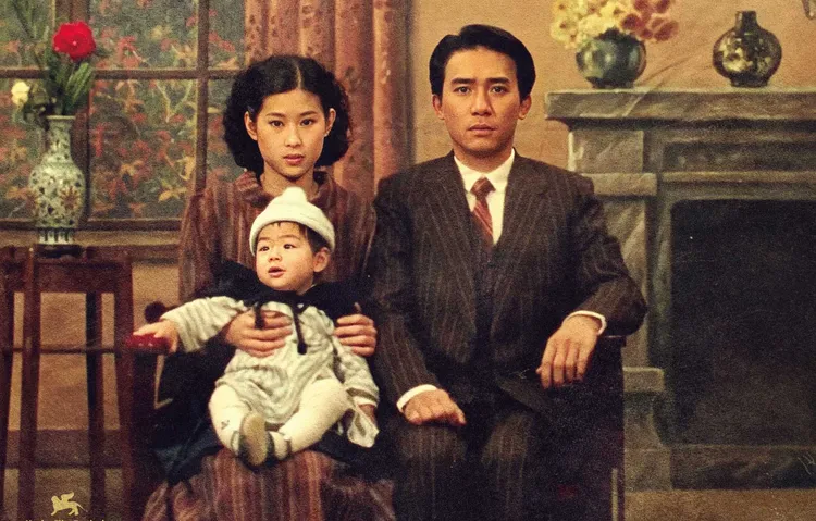 梁朝偉演出《悲情城巿》是侯孝賢經典作品。劇照