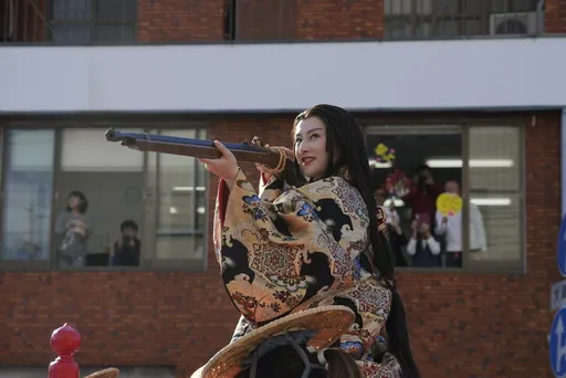 北川景子懷二寶胎教好刺激 舉槍掃射7千人