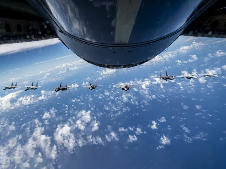 日本航空自衛隊與美軍一同訓練。翻攝臉書@航空自衛隊 Japan Air Self-Defense Force