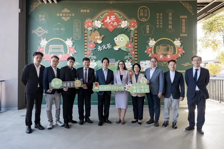 與會人員大合影。民進黨提供