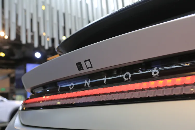 在世界各國禁售燃油車的緊箍咒逐漸加速時，Hyundai卻已在電動車市場透過IONIQ電動車系列迅速崛起。林浩昇攝