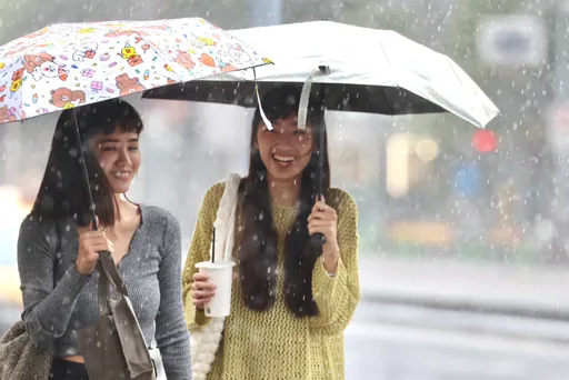 本週微熱深秋！高溫上看30°C　今季風續吹半個台灣有雨