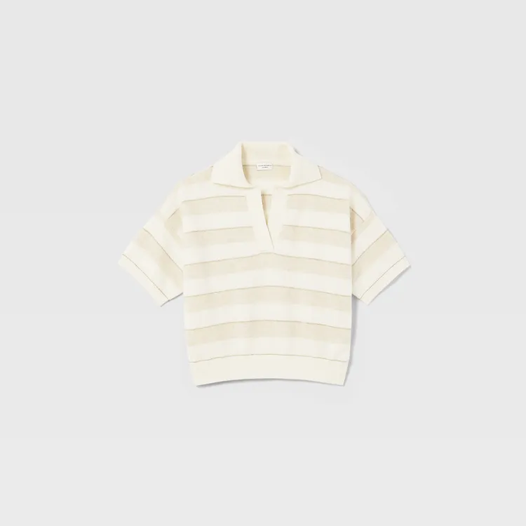 燕麥條紋Polo領羊絨上衣，1萬4900元。品牌提供
