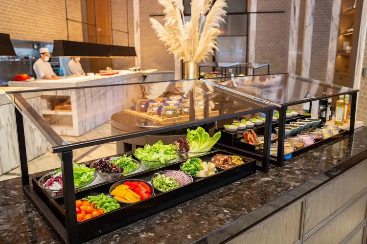 台北萬豪酒店2023 ITF台北國際旅展，Garden Kitchen「繽紛鮮蔬沙拉區」。台北萬豪酒店提供