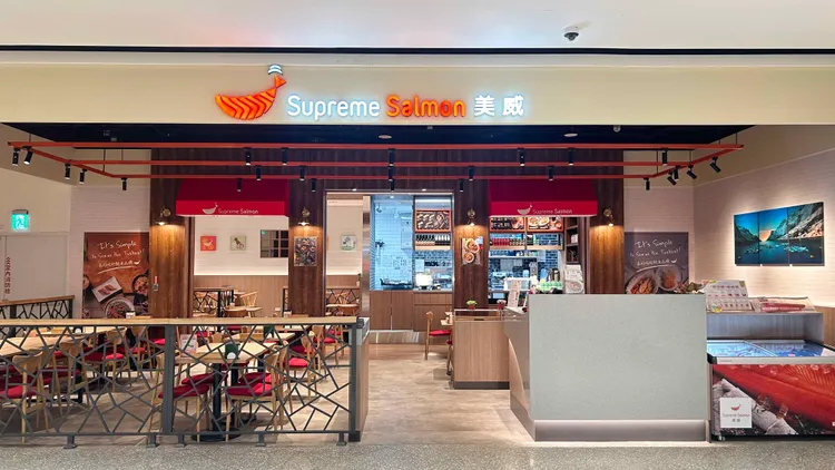 美威鮭魚首度進駐「新莊宏匯廣場」，成立全台第六家亞洲唯一的美威鮭魚專賣店「宏匯新莊店」。業者提供