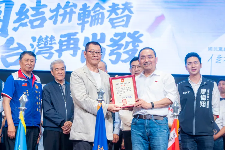 侯友宜到台中參加黃埔建校百年慶祝活動。民眾提供