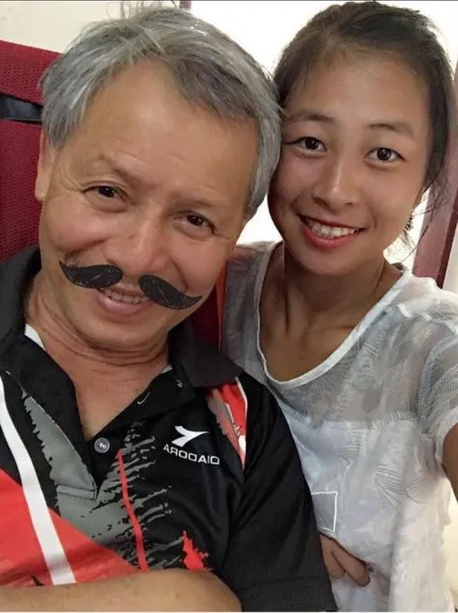 父親謝子龍病逝!謝淑薇趕回台奔喪 悼「如果不是你,我不會是我」