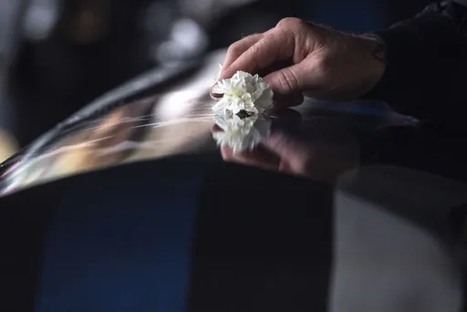 私生子闖靈堂!扭打到老父遺體滾出棺 全因這事擺不平