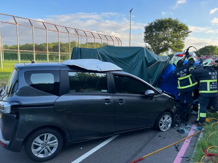 新莊5車連環車禍原因正釐清中。翻攝畫面