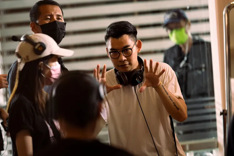 日前《周處除三害》導演黃精甫發聲明回應抄襲一事，稱《復仇者之死》已經奠定「善、惡」三部曲的基調，也包括今天大家所看到《周處除三害》當中的故事結構、人物設定、大開殺戒、斬妖除惡，以及最重要的「宗教」部分，這一切都與《復仇者之死》一脈相承。一種態度電影股份有限公司提供