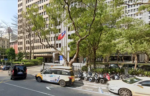 陸配任職中國這銀行37年 內政部認「政治性機關」不准來台定居!她怒告贏了