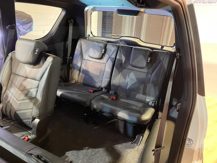 本次Zinger大改款為家庭出遊需求，提供三排七人座車型選擇。林浩昇攝