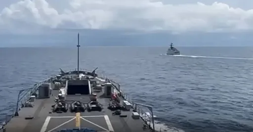 中國軍艦在南海「鬼切」穿越菲艦航線 菲指控「危險動作」