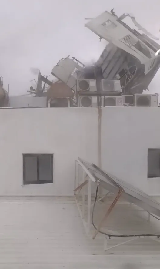 整個房子被拆了。翻攝自「恆春半島公共事務討論社團」