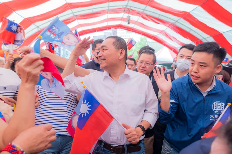 侯友宜進場時受到支持者熱烈歡迎。民眾提供