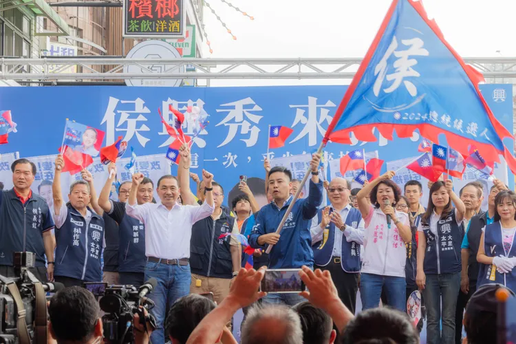 侯友宜、林家興台中太平競總上午成立。民眾提供