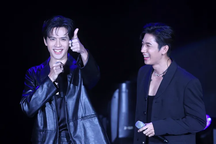 Film（左）、Jam透露從小就喜歡看台版《流星花園》。林林攝