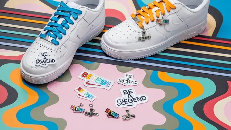 Nike推出客製Tee及飾品組。品牌提供