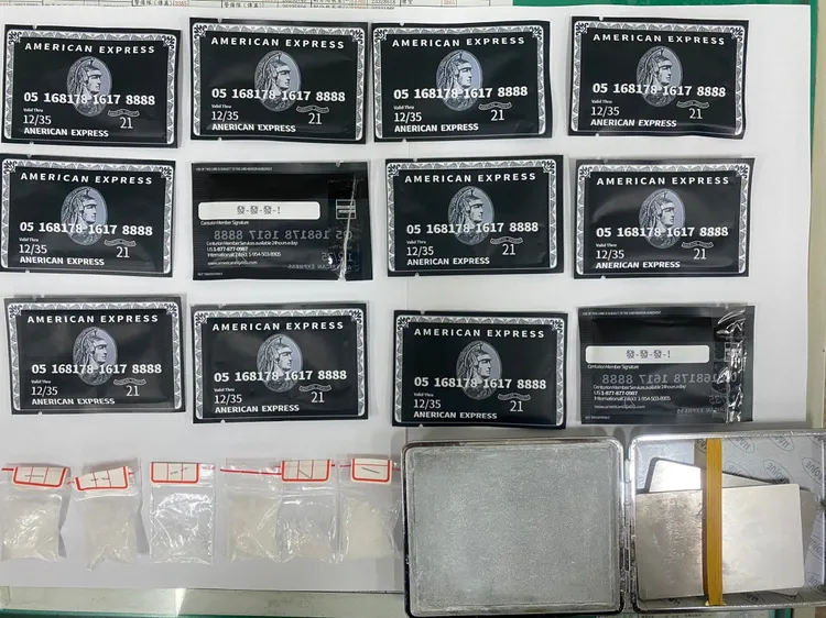 警方在他車內起獲毒品。民眾提供