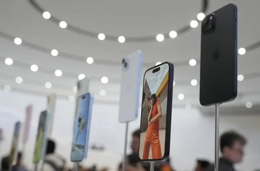 超神！全新未拆封iPhone　蘋果可隔空更新iOS軟體