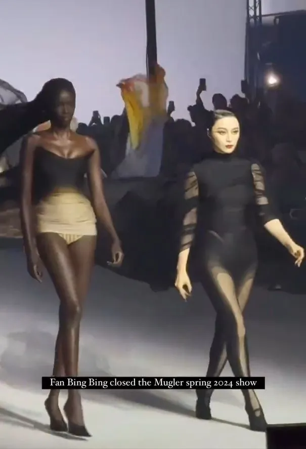 范冰冰（右）氣勢沒被超模Anok Yai壓下去。翻攝微博